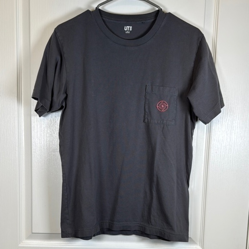 Uniqlo Gray Japanese Tokyo Anime Pocket Shirt Size Med GUC #5512